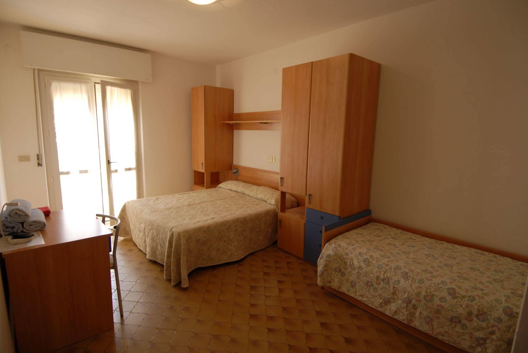 Albergo Alla Nave Lignano Sabbiadoro Exterior foto